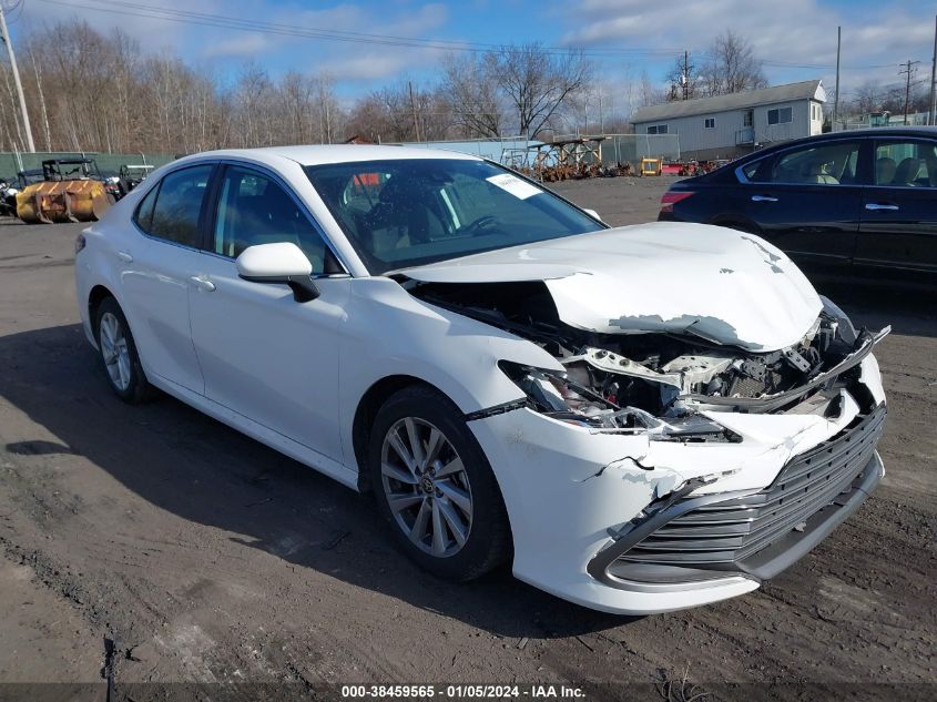 2021 TOYOTA CAMRY LE - 4T1C11AKXMU476377