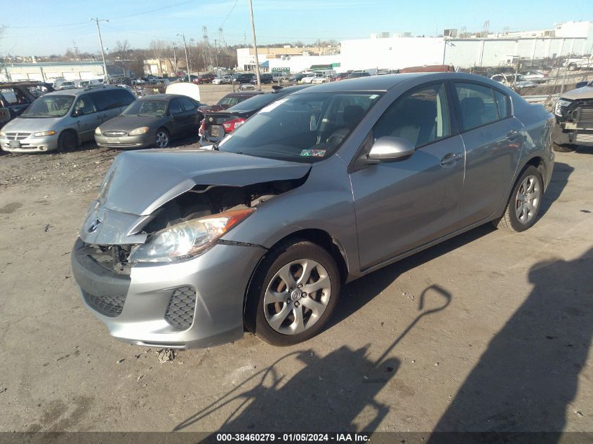 2013 MAZDA MAZDA3 I SPORT - JM1BL1UPXD1848898
