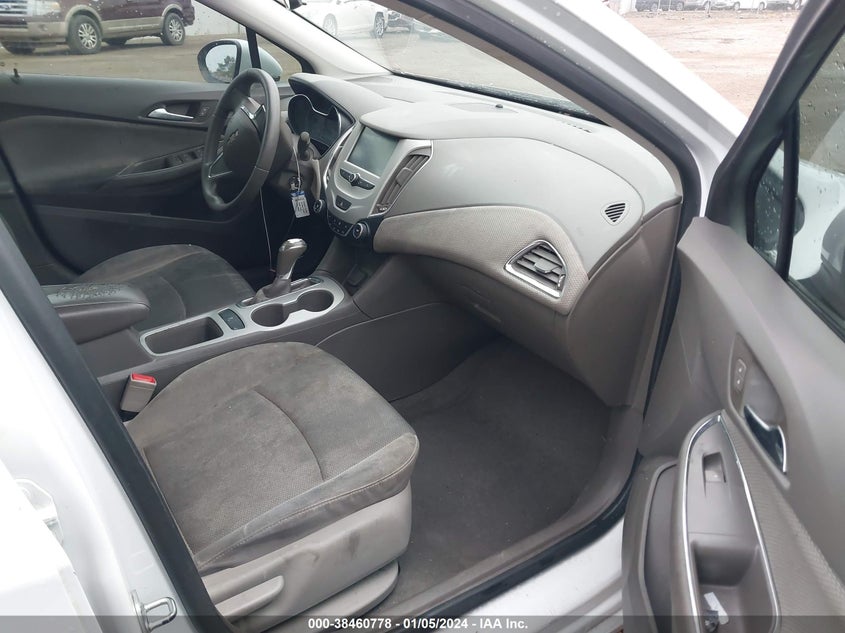 VIN 1G1BC5SM7J7147463 2018 CHEVROLET CRUZE LS AUTO
