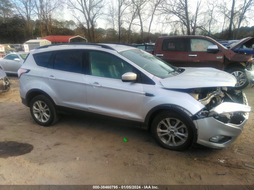 VIN 1FMCU0GD3JUA78899 2018 FORD ESCAPE SE