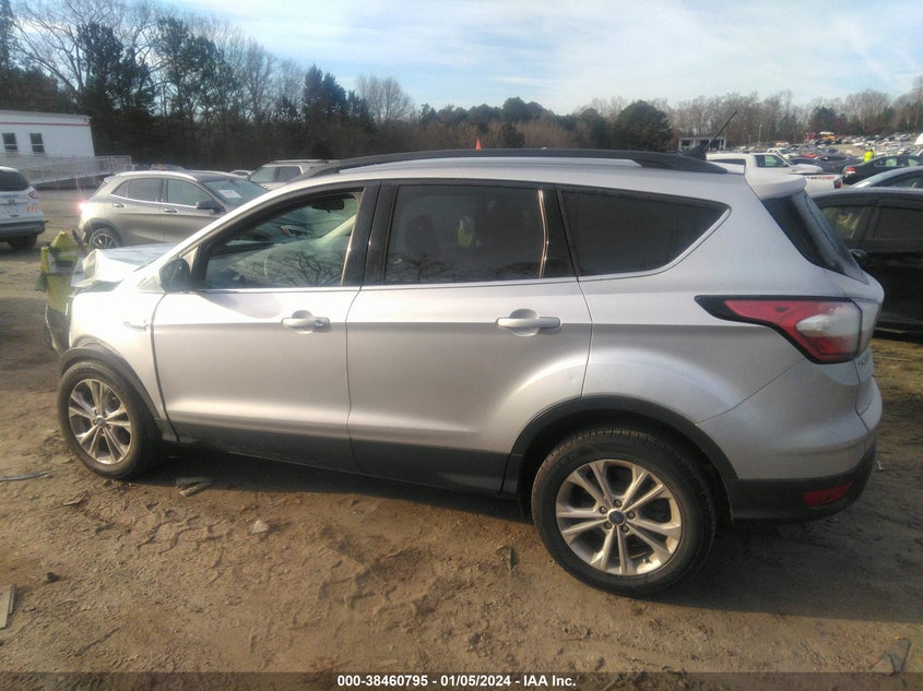 VIN 1FMCU0GD3JUA78899 2018 FORD ESCAPE SE