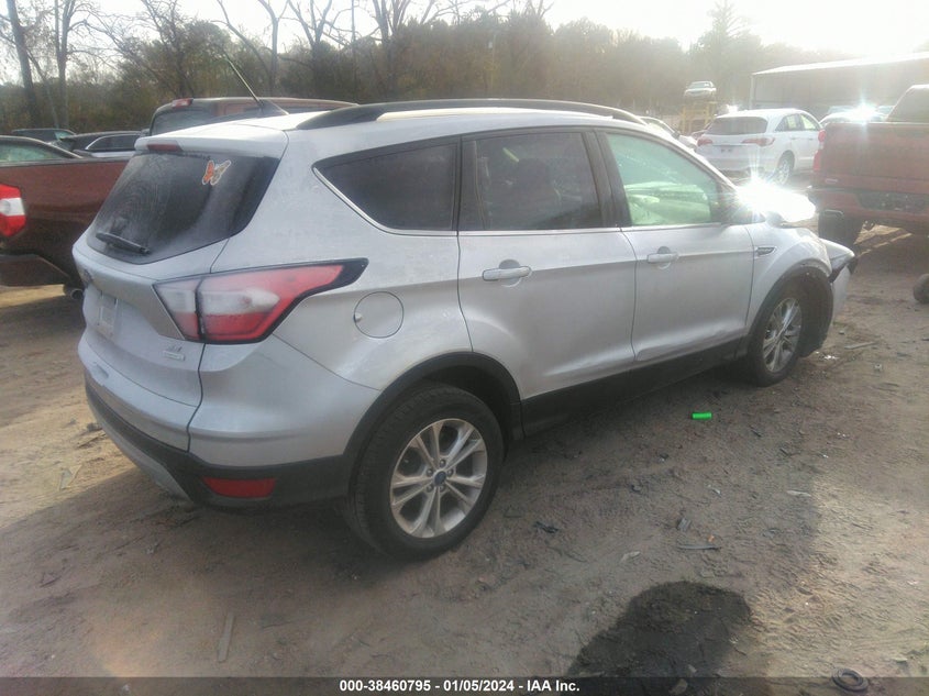 VIN 1FMCU0GD3JUA78899 2018 FORD ESCAPE SE
