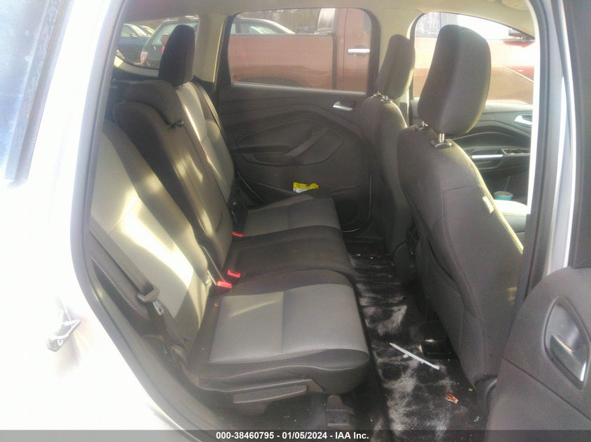 VIN 1FMCU0GD3JUA78899 2018 FORD ESCAPE SE