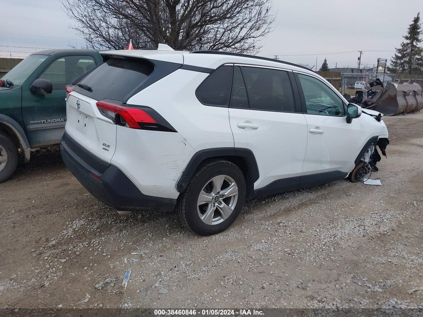 VIN 2T3P1RFV6MW221476 2021 TOYOTA RAV4 XLE