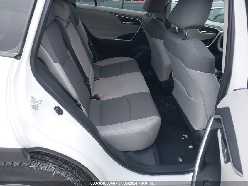 VIN 2T3P1RFV6MW221476 2021 TOYOTA RAV4 XLE