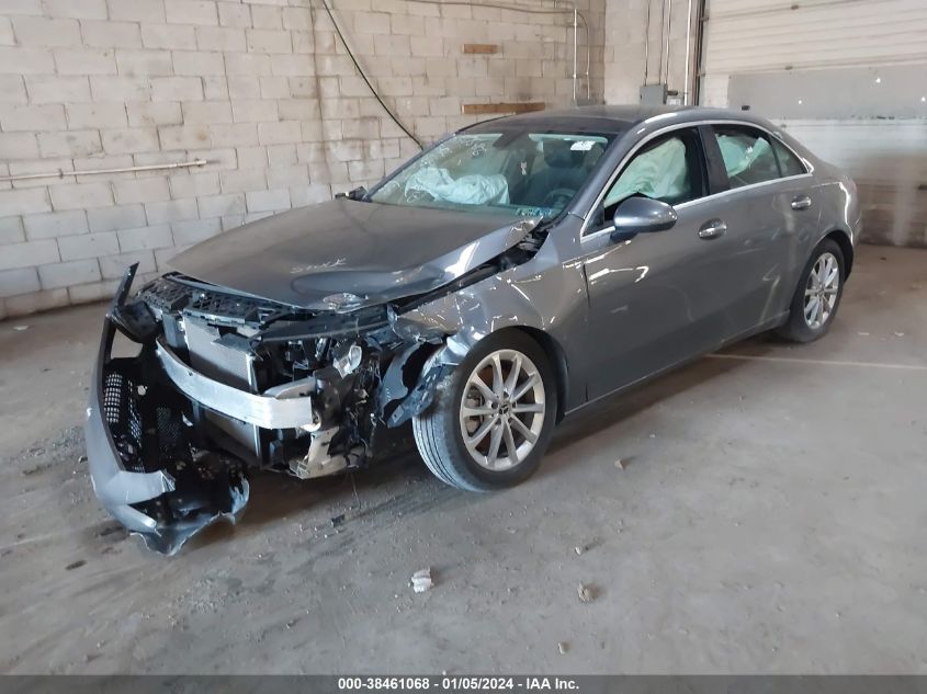 2019 MERCEDES-BENZ A 220 WDD3G4EB1KW033749