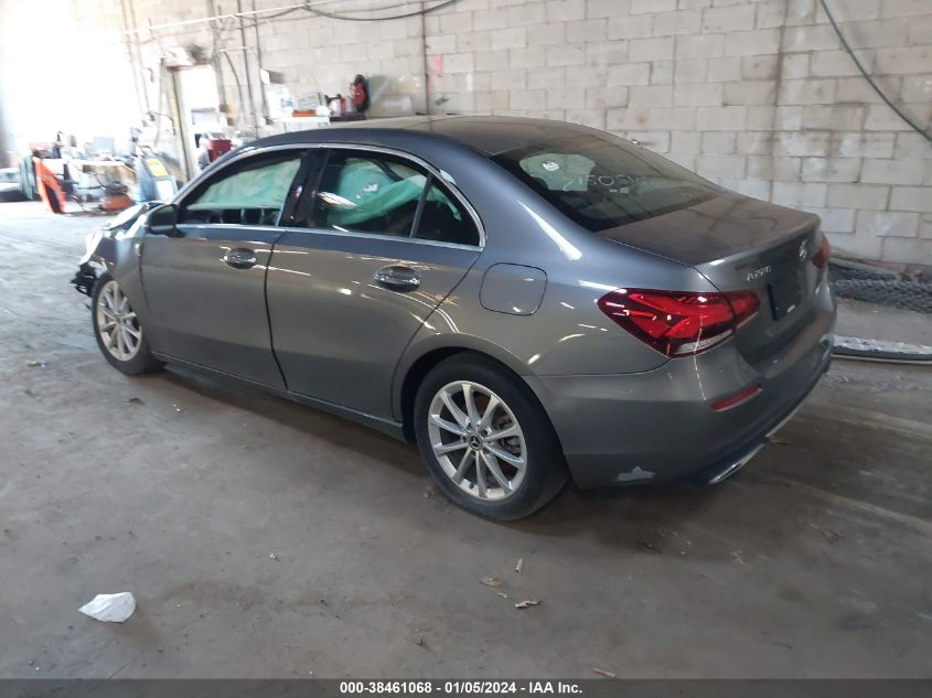 2019 MERCEDES-BENZ A 220 WDD3G4EB1KW033749