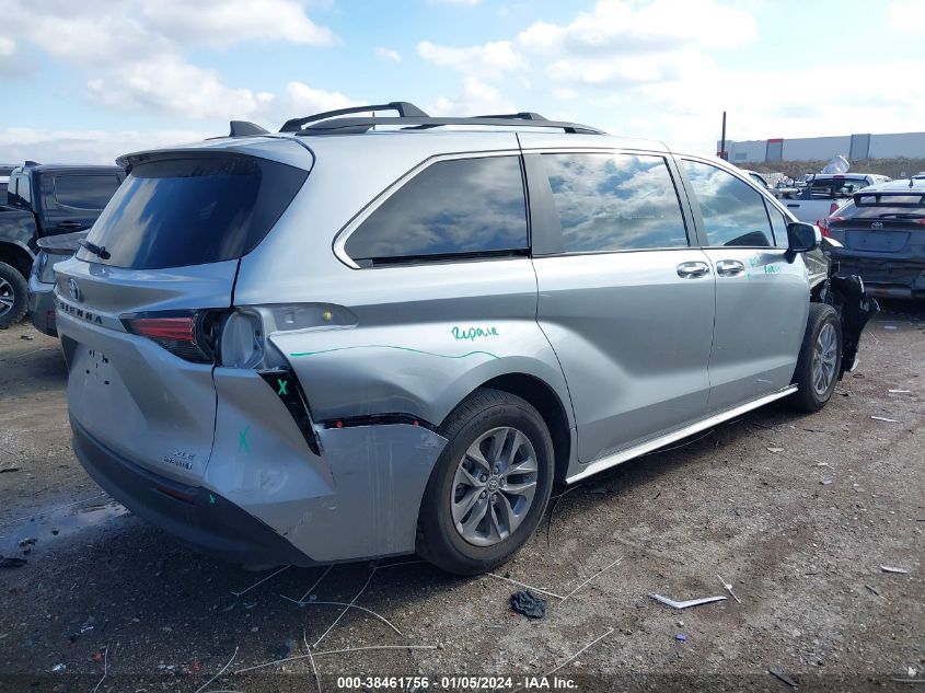 2022 TOYOTA SIENNA XLE - 5TDYRKEC6NS110479