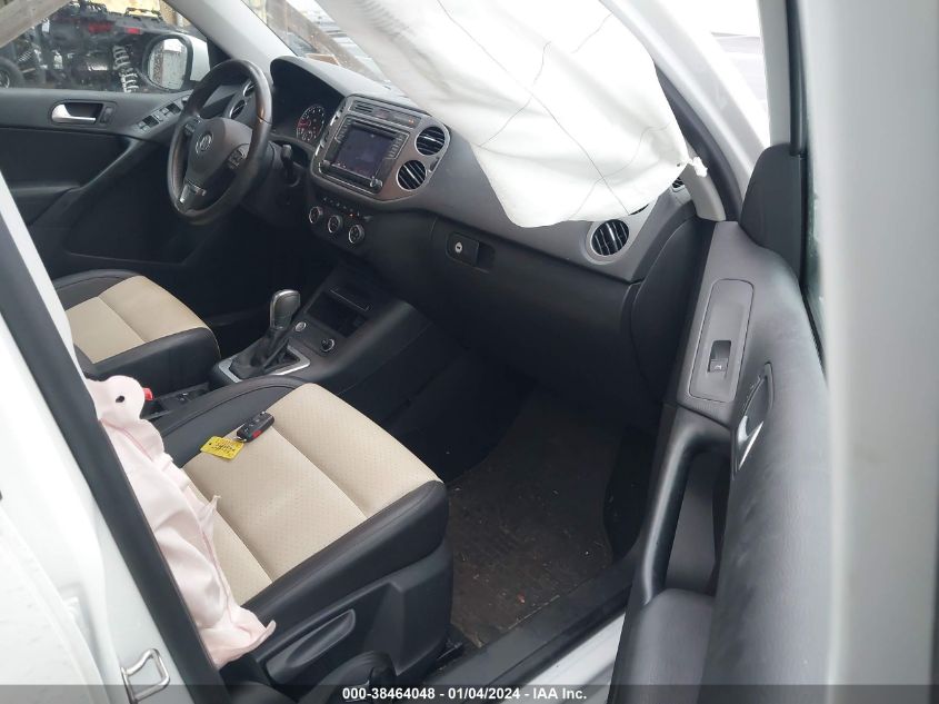 2017 VOLKSWAGEN TIGUAN 2.0T/2.0T S - WVGAV7AX2HK039338