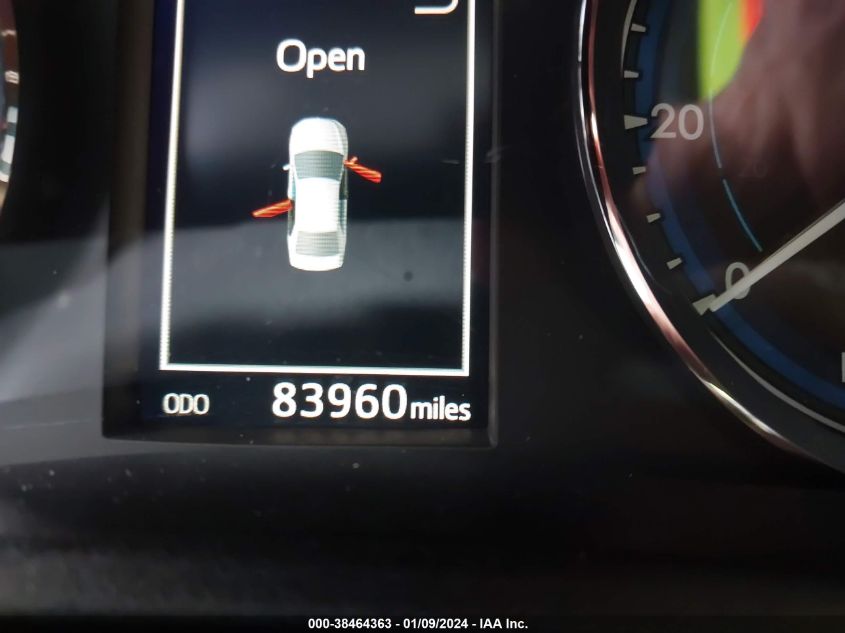 2018 TOYOTA COROLLA XLE - 2T1BURHE6JC119731