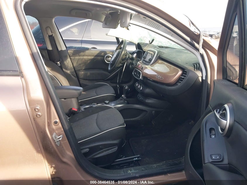 VIN ZFBCFYAB0HP607449 2017 FIAT 500X POP