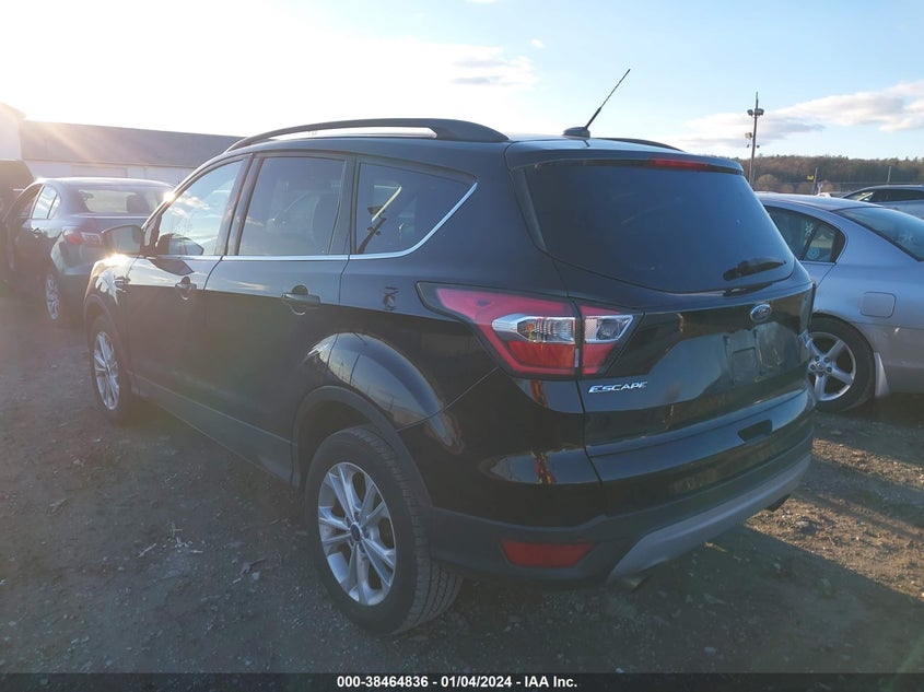 VIN 1FMCU9GD3HUB55558 2017 FORD ESCAPE SE