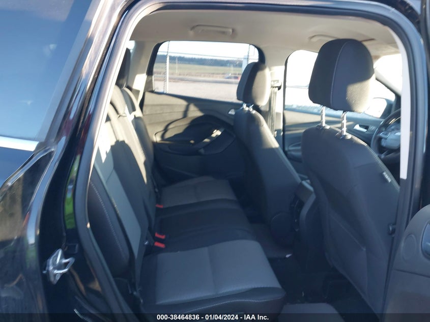 VIN 1FMCU9GD3HUB55558 2017 FORD ESCAPE SE
