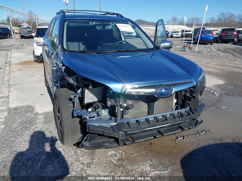 VIN JF2SKAXC1MH517468 2021 SUBARU FORESTER TOURING