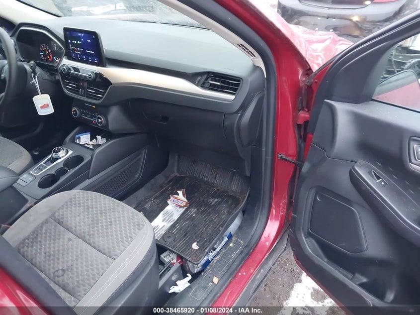VIN 1FMCU9G69LUB10974 2020 FORD ESCAPE SE