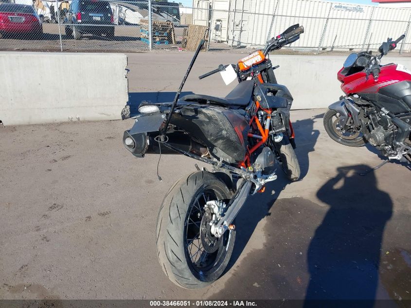 2021 KTM 690 SMC R VBKLSV40XMM711619