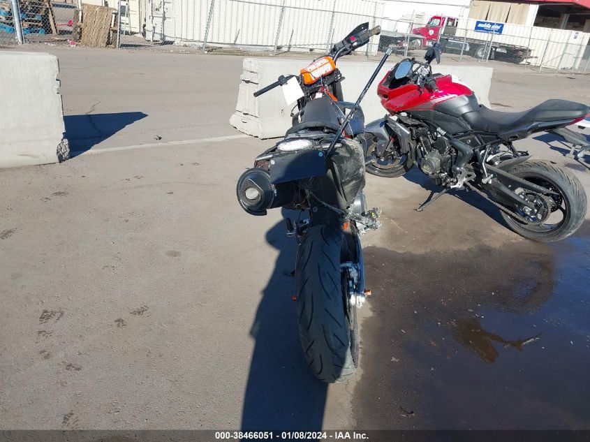 2021 KTM 690 SMC R VBKLSV40XMM711619