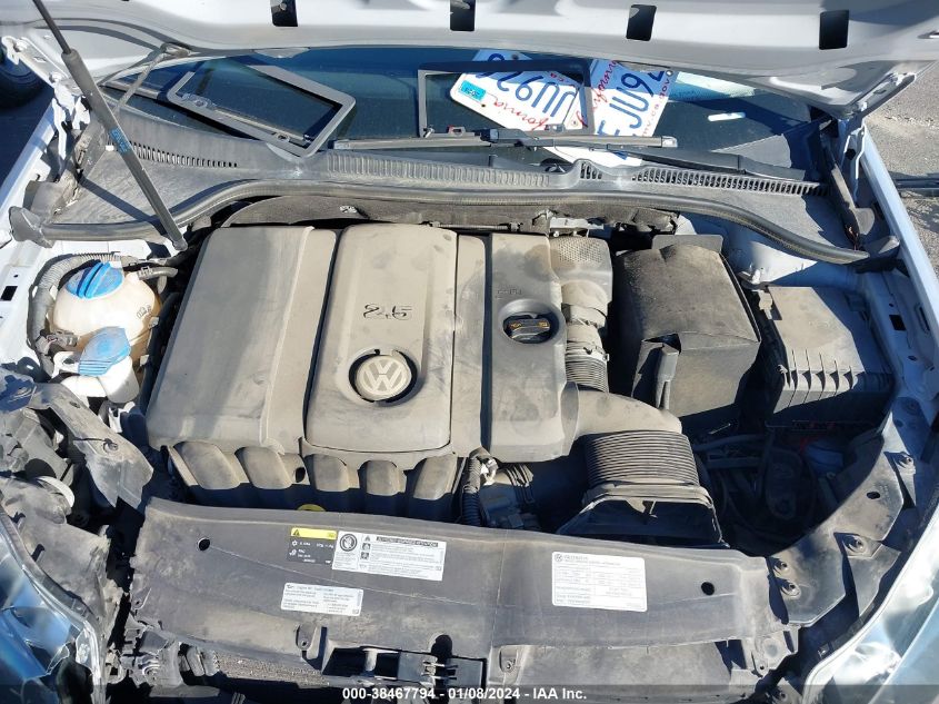 2014 VOLKSWAGEN GOLF 2.5L - WVWDB7AJ5EW009714