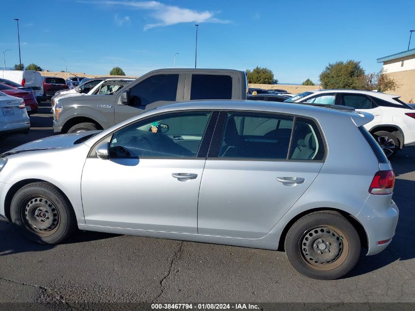 2014 VOLKSWAGEN GOLF 2.5L - WVWDB7AJ5EW009714