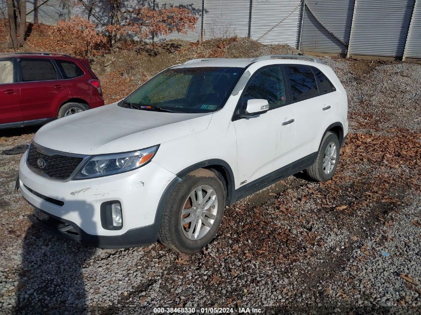 2015 KIA SORENTO LX - 5XYKTCA68FG604354