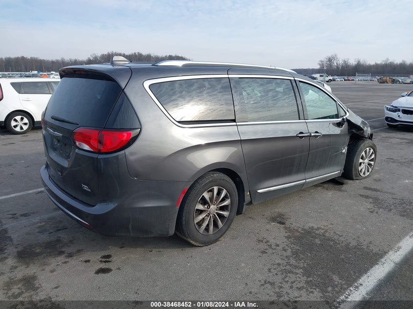 VIN 2C4RC1BG5JR175334 2018 CHRYSLER PACIFICA TOURING L