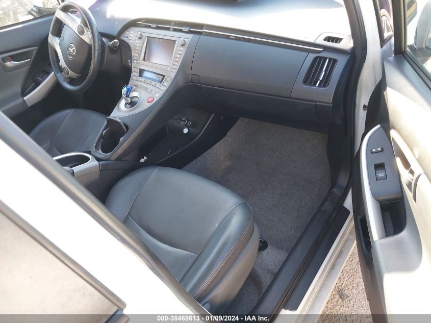 2013 TOYOTA PRIUS FOUR - JTDKN3DUXD5635230