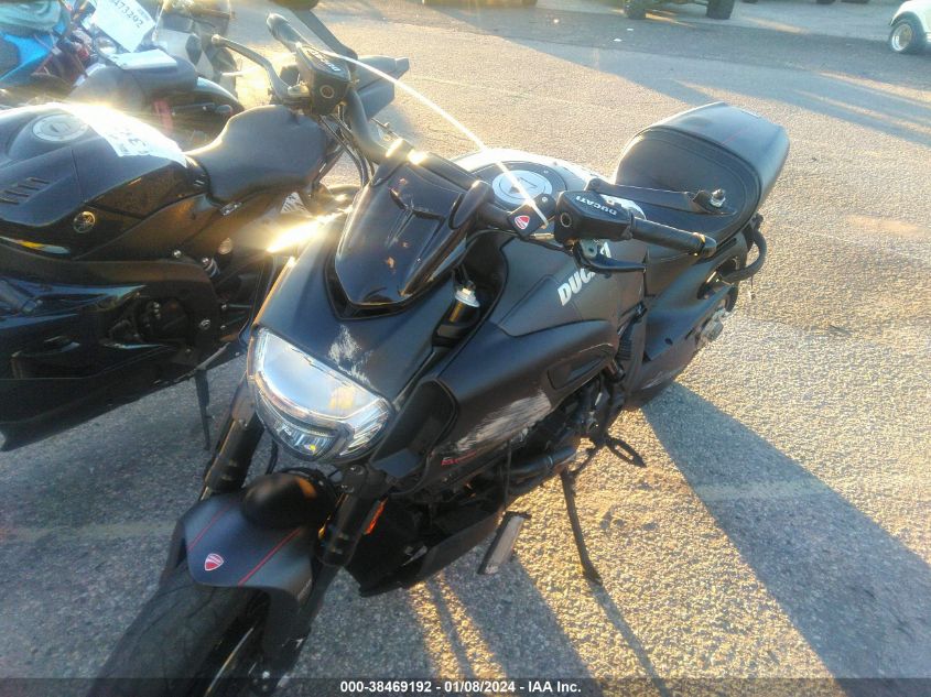 2017 DUCATI DIAVEL ZDM13BSW8HB029761