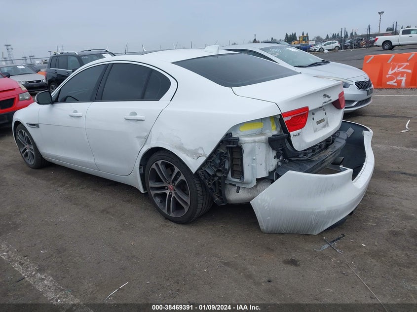 VIN SAJAD4BV1HA960346 2017 JAGUAR XE PREMIUM