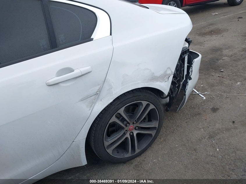 VIN SAJAD4BV1HA960346 2017 JAGUAR XE PREMIUM