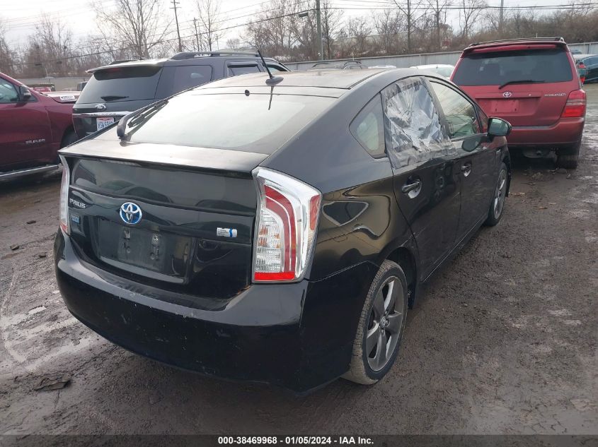2013 TOYOTA PRIUS THREE SE - JTDKN3DU8D5572807