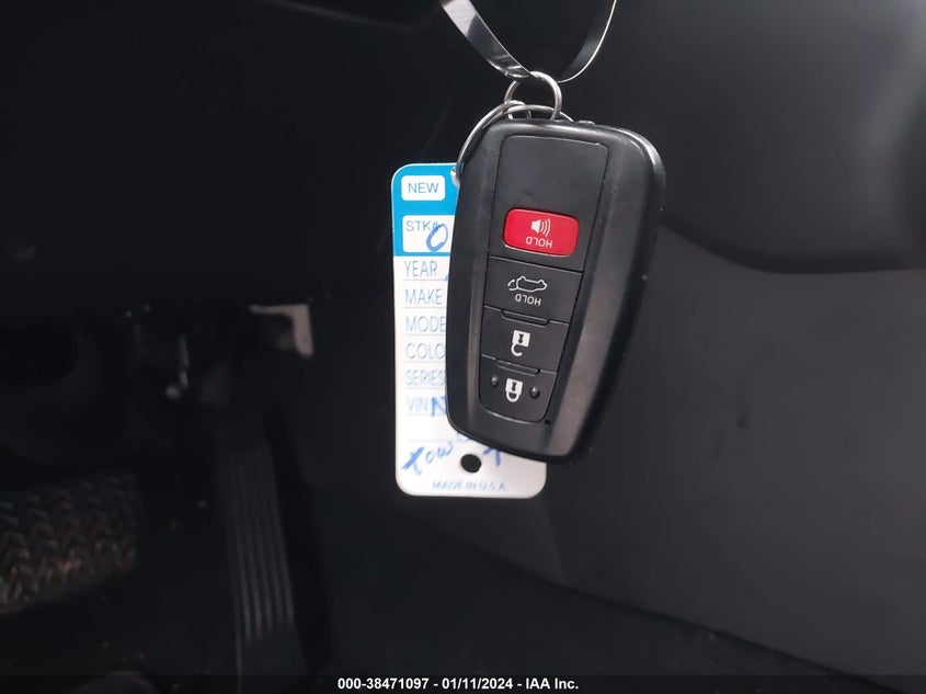 VIN JTMP1RFV9NJ040484 2022 TOYOTA RAV4 XLE/XLE PREMIUM