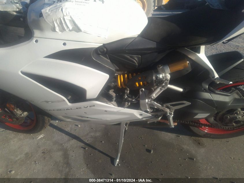 2022 DUCATI PANIGALE V2 - ZDMHAATW8NB009387