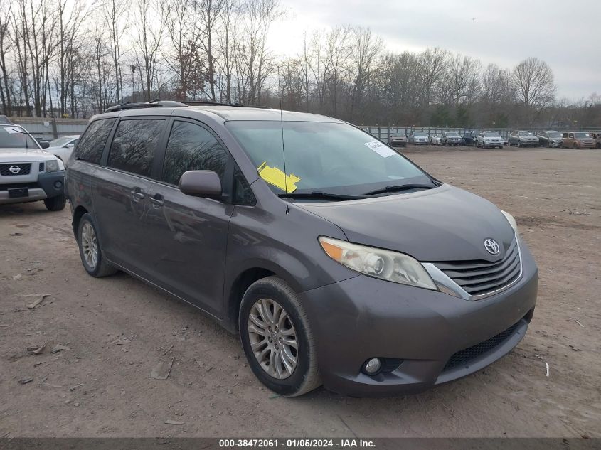 5TDYK3DC7CS241476 2012 TOYOTA SIENNA, photo no. 1