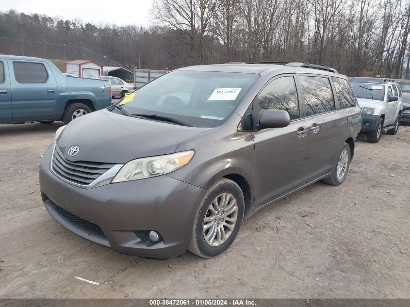 5TDYK3DC7CS241476 2012 TOYOTA SIENNA - Image 2