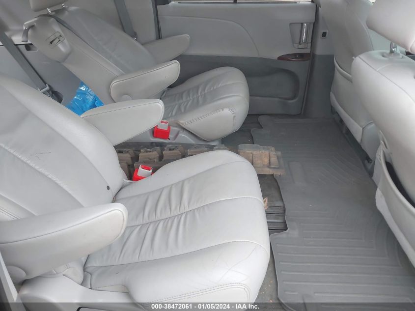 5TDYK3DC7CS241476 2012 TOYOTA SIENNA, photo no. 8