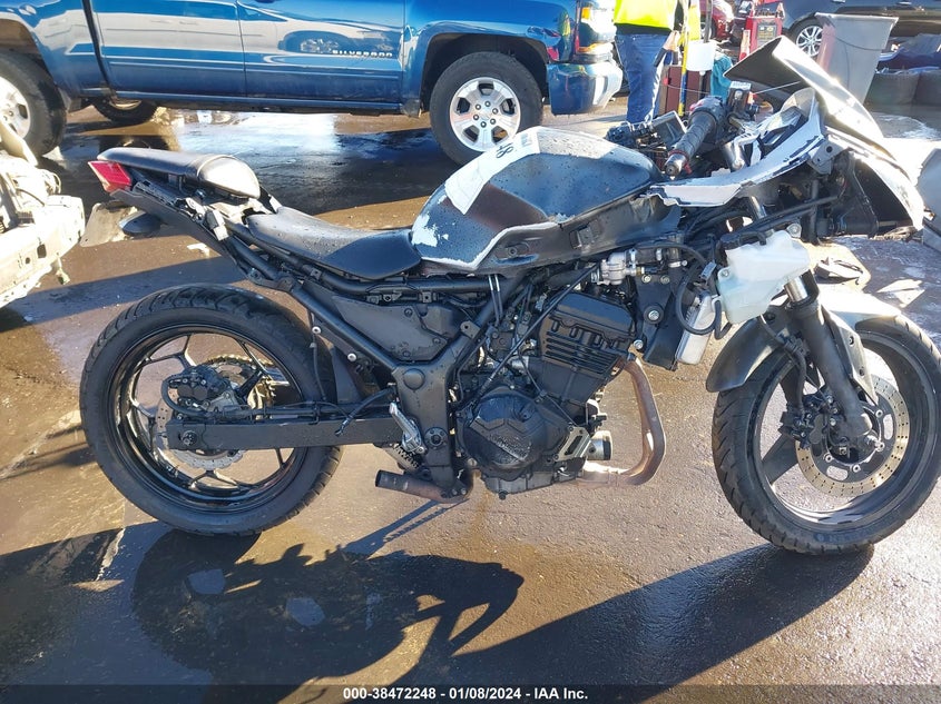 VIN JKAEX8B10HDA36486 2017 KAWASAKI EX300 B