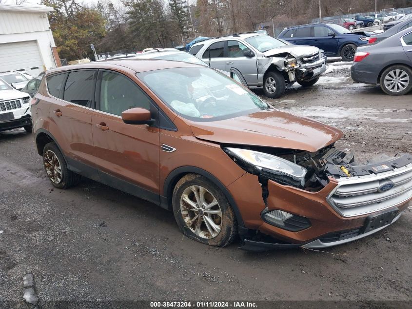 2017 FORD ESCAPE SE - 1FMCU9GDXHUD26175