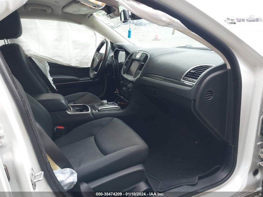 VIN 2C3CCAAG1KH582554 2019 CHRYSLER 300 TOURING