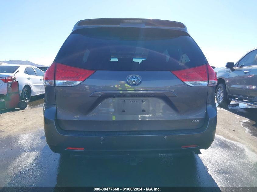 5TDYK3DC1DS402308 2013 TOYOTA SIENNA, photo no. 16