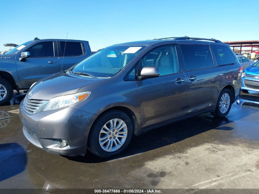 5TDYK3DC1DS402308 2013 TOYOTA SIENNA, photo no. 2