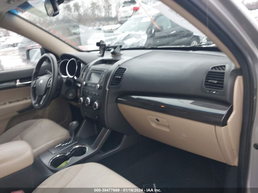 2013 KIA SORENTO LX - 5XYKT3A64DG383476