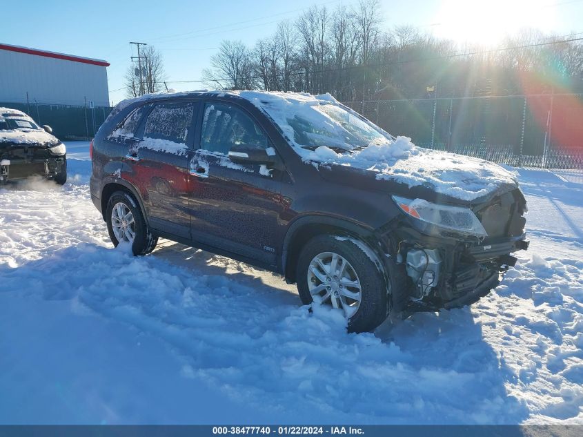 2015 KIA SORENTO LX - 5XYKTCA60FG640345