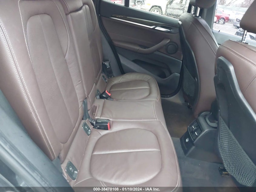 VIN WBXHT3C37H5F84497 2017 BMW X1 XDRIVE28I