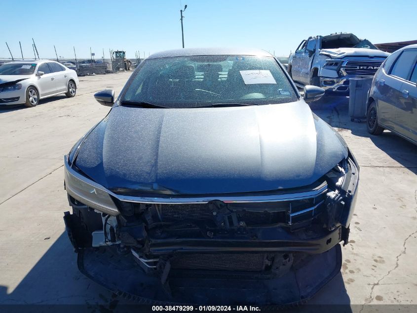 2017 VOLKSWAGEN PASSAT R-LINE - 1VWDT7A34HC081635