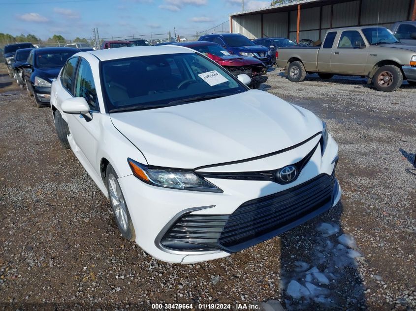 2022 TOYOTA CAMRY LE - 4T1C11AK1NU620089