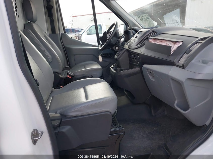VIN 1FTYE2CMXJKA79181 2018 FORD TRANSIT-150 T-150