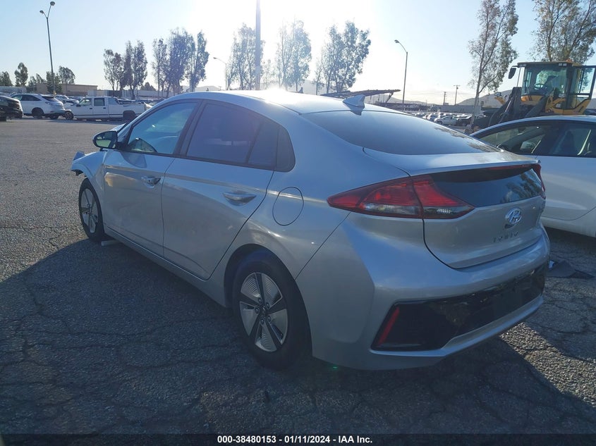 VIN KMHC65LC8HU049462 2017 HYUNDAI IONIQ HYBRID BLUE