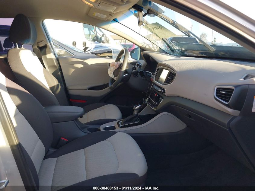 VIN KMHC65LC8HU049462 2017 HYUNDAI IONIQ HYBRID BLUE