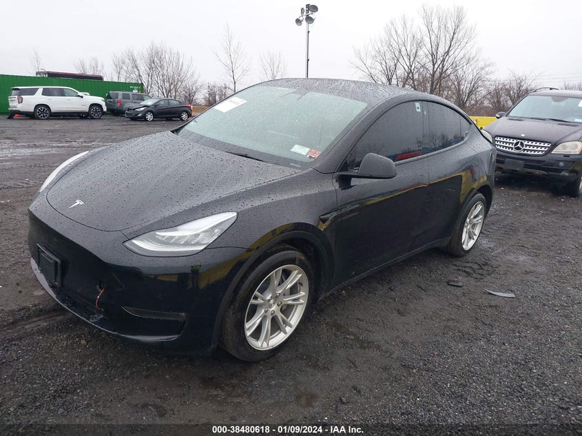 VIN 7SAYGDEE0NF328380 2022 TESLA MODEL Y