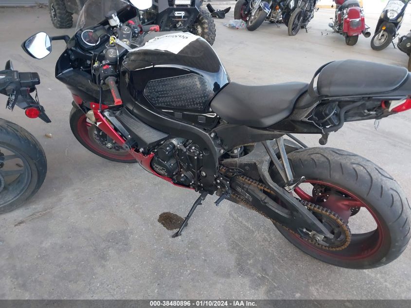 2018 SUZUKI GSX-R750 JS1GR7MA5J2100160